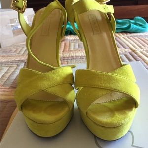 Top shop platform size 8.5 M pre-owned